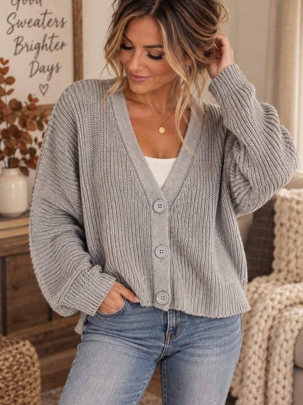 Forever 21 Gray Cropped Chunky Knit Button Cardigan Size M